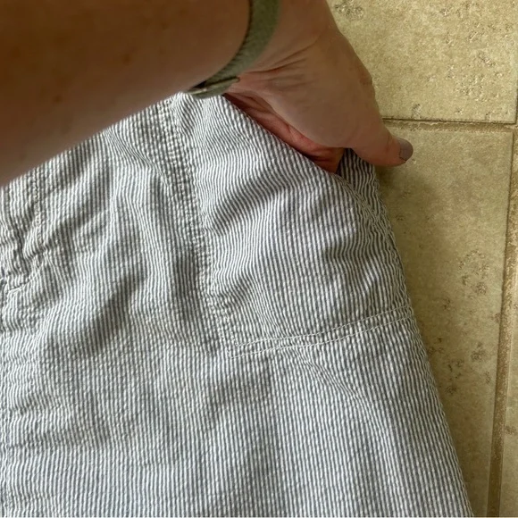 DOCKERS Seersucker Skort Blue White Striped Cotton Mini Skirt Preppy | Size 10P - Picture 7 of 13